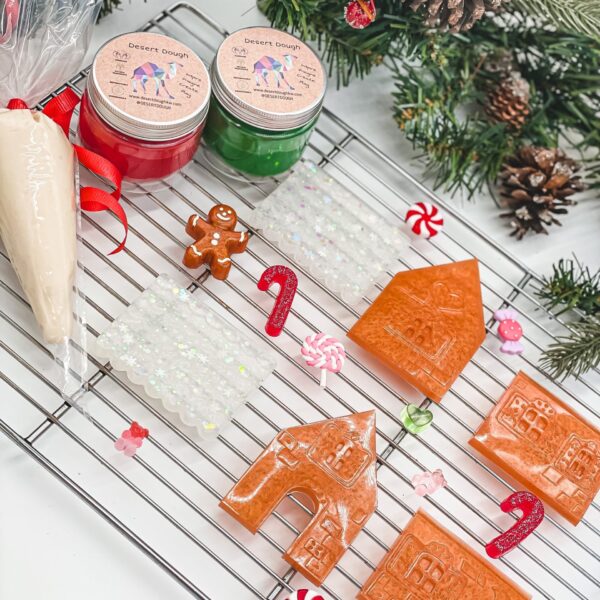 Resin Gingerbread House Kit - Image 4
