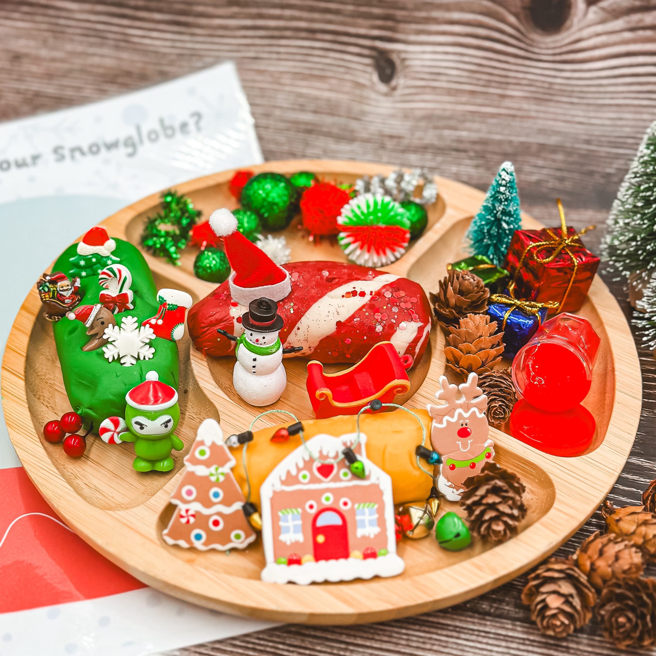 Festive Mid Playdough Kit - Image 3