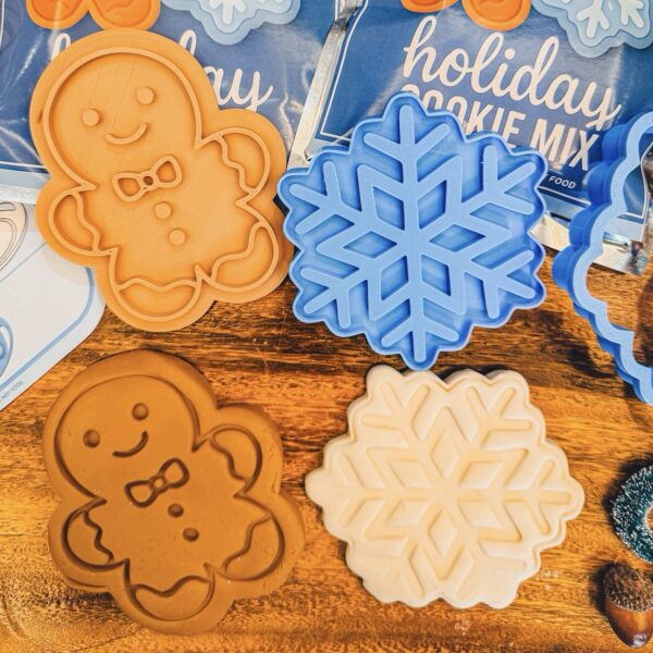Holiday Cookie Playdough Kit - Image 4