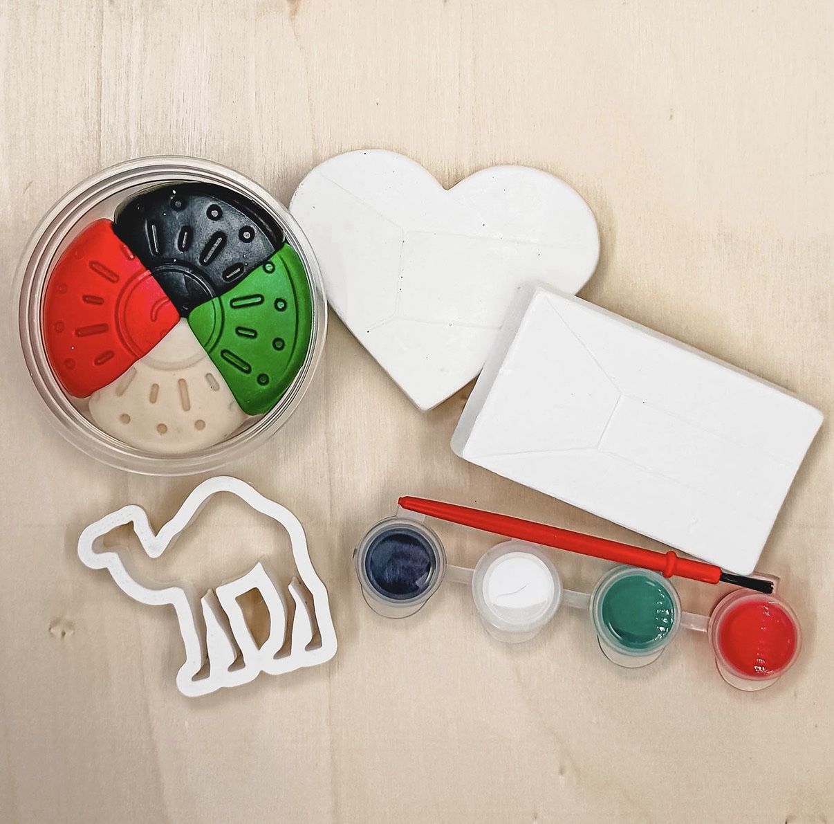 Kuwait National Day Paint & Playdough Giveaway
